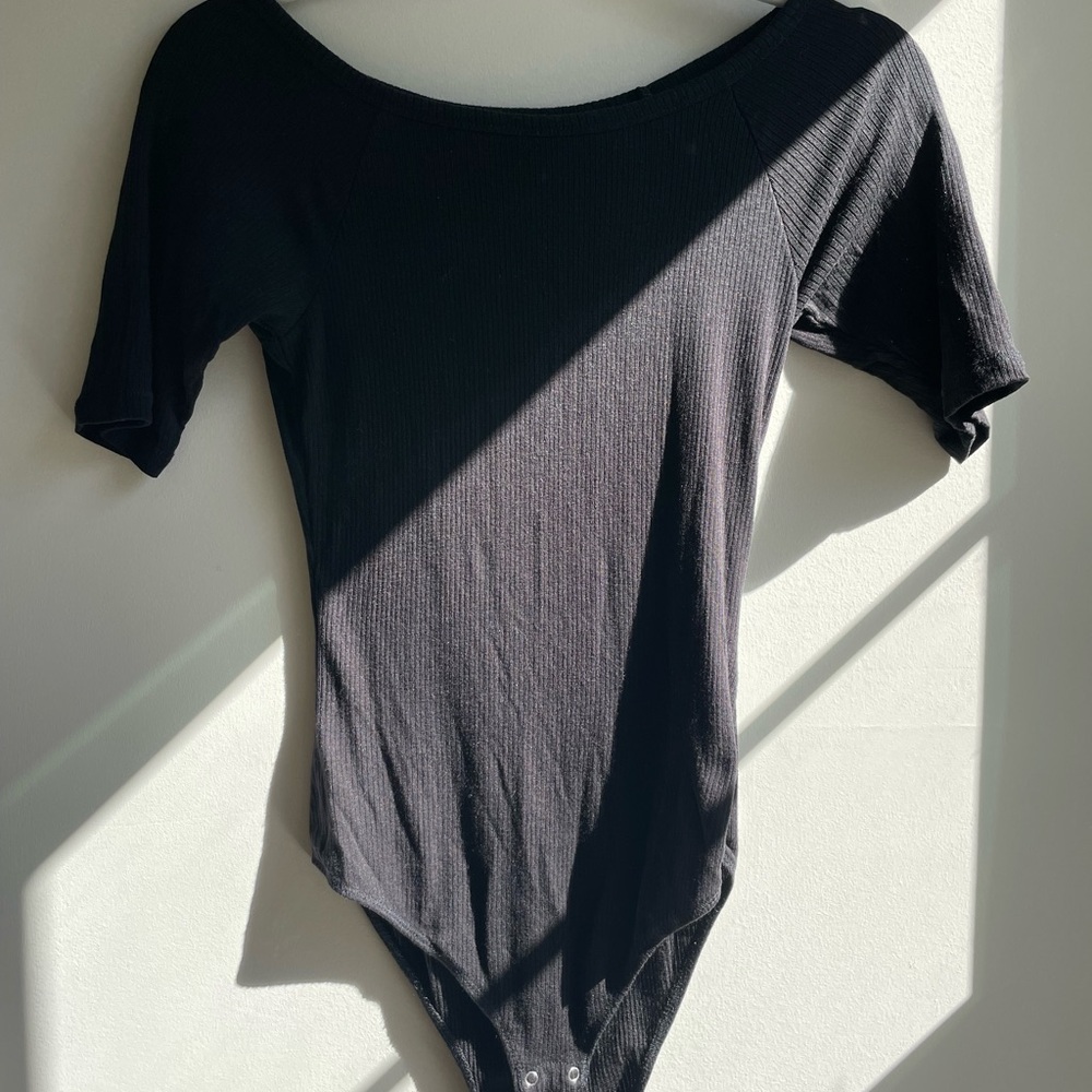 Everlane Ribbed Black Bodysuit Size S Wide Boat Neck Elbow Length Sleeve